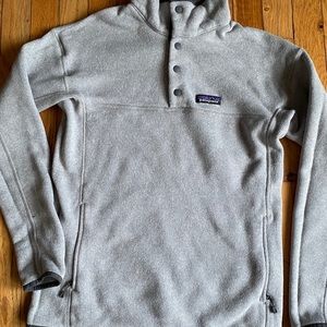 Womens Patagonia Pullover- Medium